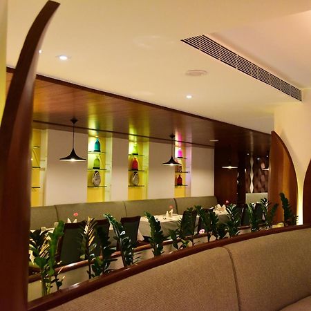 The Royal Comfort Bangalore Exteriör bild