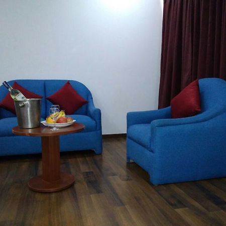 The Royal Comfort Bangalore Exteriör bild