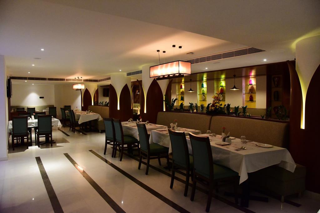 The Royal Comfort Bangalore Exteriör bild