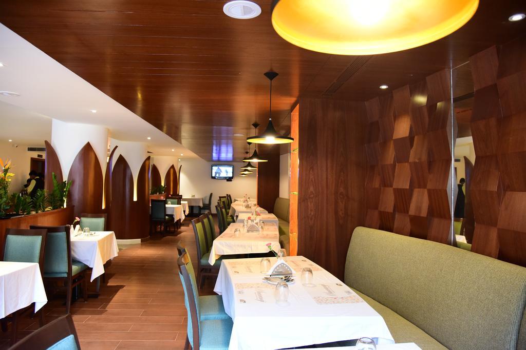 The Royal Comfort Bangalore Exteriör bild