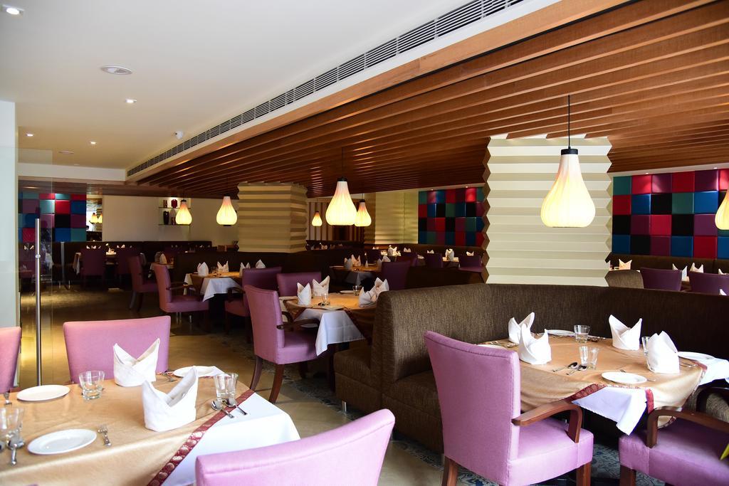 The Royal Comfort Bangalore Exteriör bild