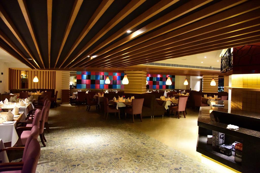 The Royal Comfort Bangalore Exteriör bild