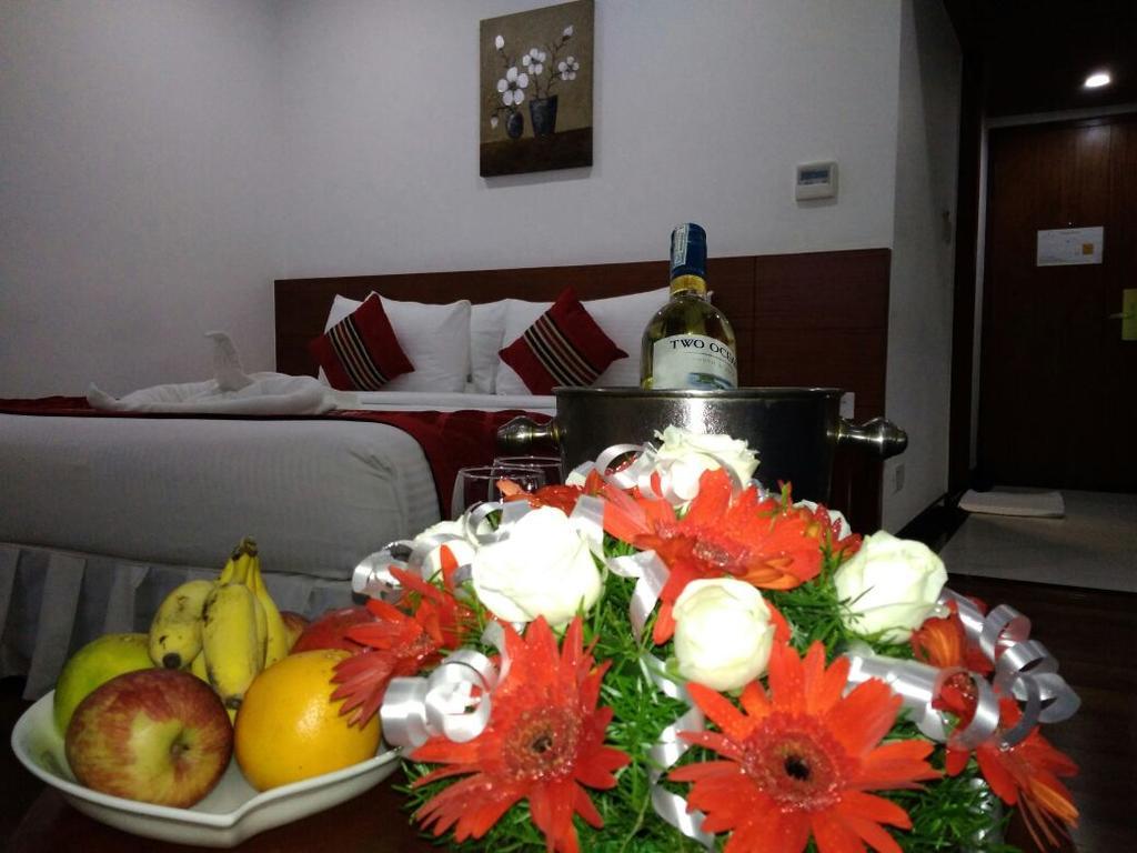 The Royal Comfort Bangalore Exteriör bild