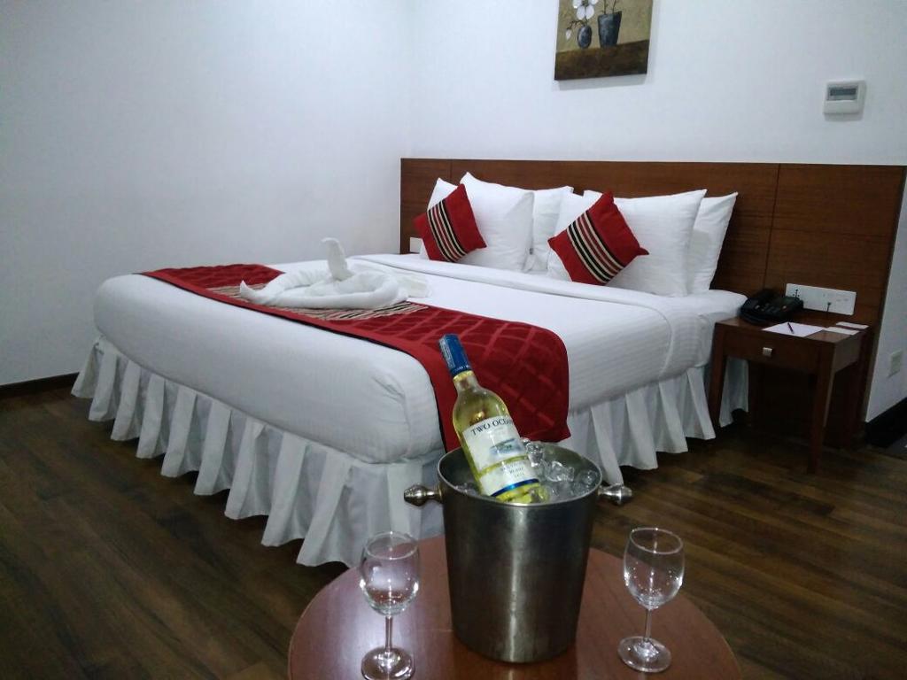 The Royal Comfort Bangalore Exteriör bild